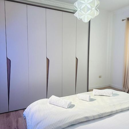 Bllok: Central Cozy Stay, 24/7 Self Check-In ติรานา ภายนอก รูปภาพ